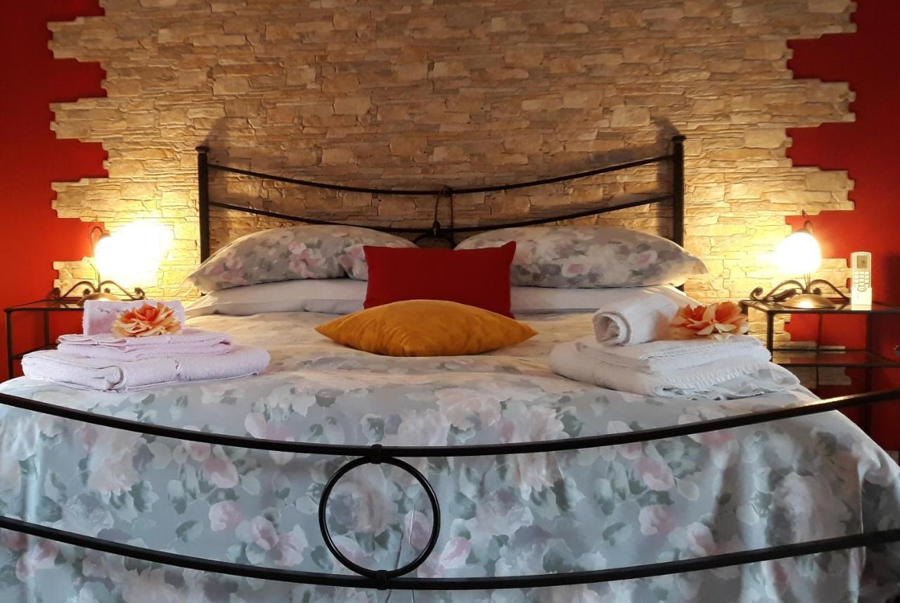 B&B Villa Mirella Casnate Con Bernate Exteriör bild